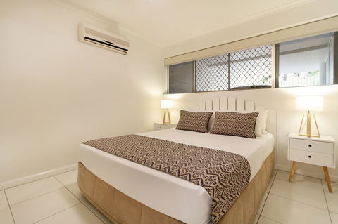 The White House Port Douglas - Accommodation VIC 8