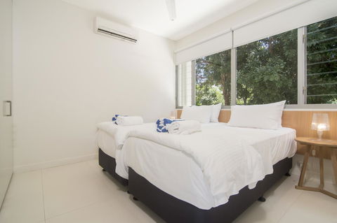Pool Resort Port Douglas - Accommodation VIC 33