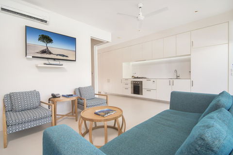 Pool Resort Port Douglas - Accommodation VIC 7