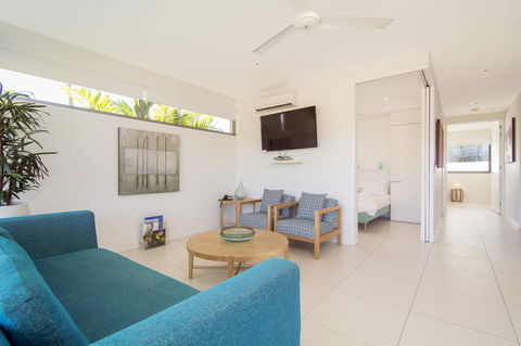 Pool Resort Port Douglas - Accommodation VIC 12