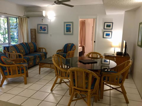 The Port Douglas Queenslander - Accommodation VIC 6