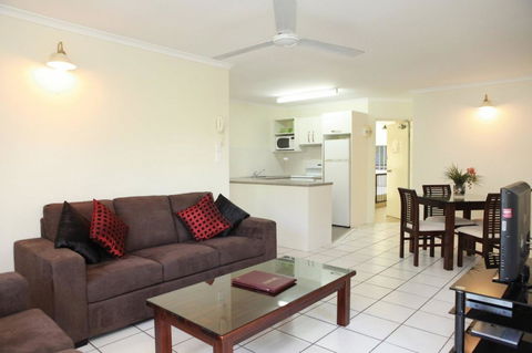 The Port Douglas Queenslander - Accommodation VIC 32