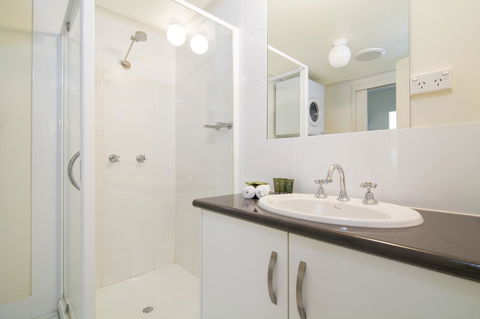 The Port Douglas Queenslander - Accommodation VIC 8