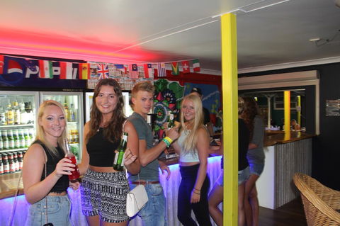 Backpackers In Paradise 18-35 Hostel - Accommodation VIC 30
