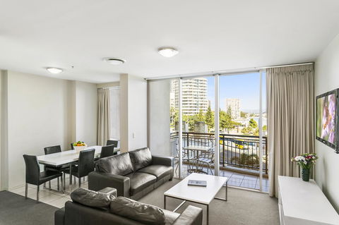 Mantra Towers Of Chevron - Accommodation VIC 24