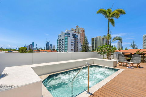Qube Broadbeach - Accommodation VIC 28