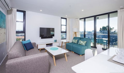 Boardwalk Burleigh Beach - Official - Accommodation VIC 36