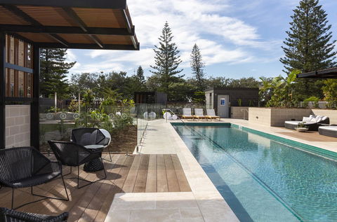 Boardwalk Burleigh Beach - Official - Accommodation VIC 15