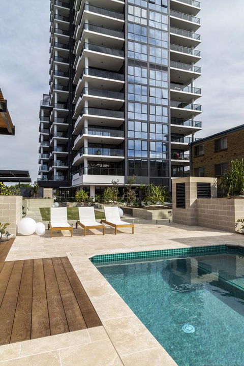 Boardwalk Burleigh Beach - Official - Accommodation VIC 5