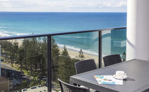 Boardwalk Burleigh Beach - Official - Accommodation VIC 20