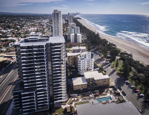 Boardwalk Burleigh Beach - Official - Accommodation VIC 41