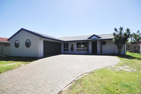 Bribie Island Canal Holiday Destination! - Accommodation VIC 23