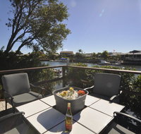 Bribie Island Canal Holiday Destination - Accommodation VIC