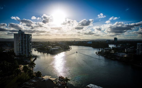 Tiki Hotel Apartments Surfers Paradise - Accommodation VIC 2