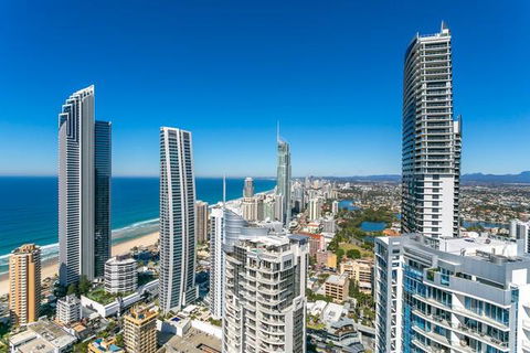 Beach Stay - Ocean & Riverview Resort Chevron Renaissance Central Surfers Paradise - Accommodation VIC 23