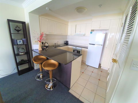 Broadbeach Holiday Apartments - Accommodation VIC 29