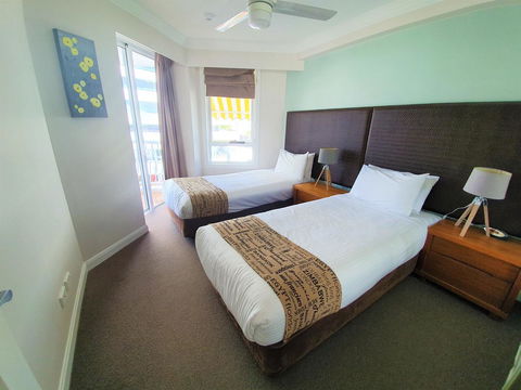 Broadbeach Holiday Apartments - Accommodation VIC 7