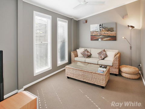 Beach House On Tradewinds Avenue - Accommodation VIC 6