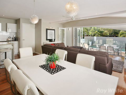 Beach House On Tradewinds Avenue - Accommodation VIC 5