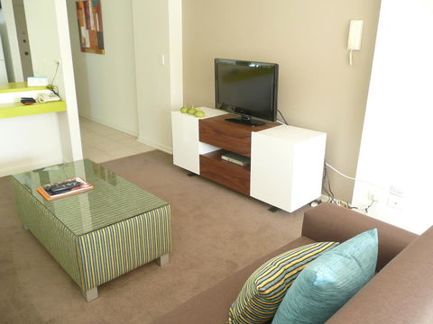 Grosvenor Beachfront Apartments Surfers Paradise - Accommodation VIC 24