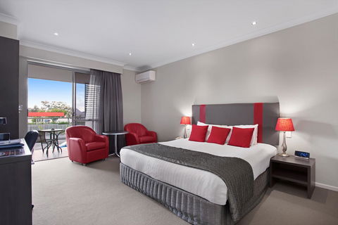 Platinum International - Accommodation VIC 14