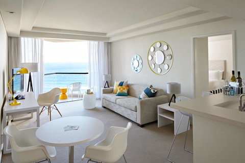 QT Gold Coast - Accommodation VIC 7