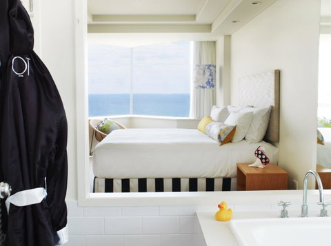 QT Gold Coast - Accommodation VIC 10