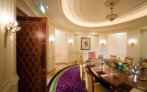 Imperial Hotel Gold Coast - Accommodation VIC 38