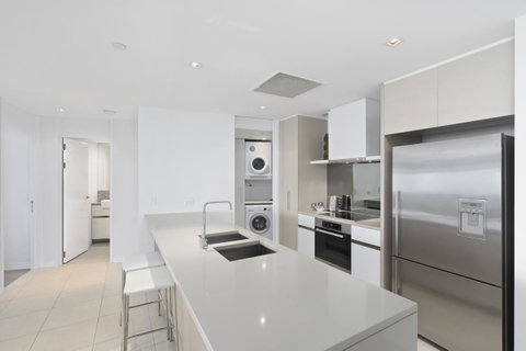 Soul Surfers Paradise - Gclr - Accommodation VIC 3