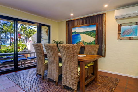 Number 2 On The Beach | Beautiful Beachfront Villa - Accommodation VIC 7