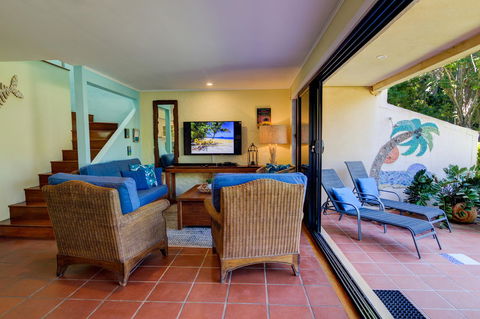 Number 2 On The Beach | Beautiful Beachfront Villa - Accommodation VIC 4