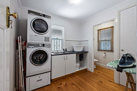 Frangipani House - Accommodation VIC 21