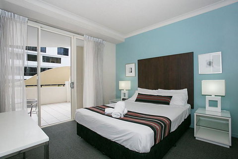 Towers Of Chevron - Private Apartment - Accommodation VIC 1