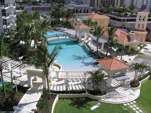 Towers Of Chevron - Private Apartment - Accommodation VIC 8