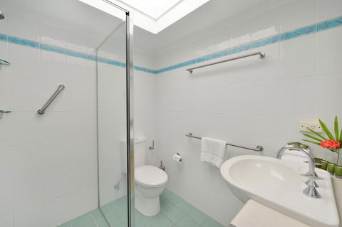 Seascape Holidays - Tropical Reef Apartments - Accommodation VIC 9