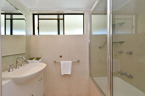 Seascape Holidays - Tropical Reef Apartments - Accommodation VIC 18