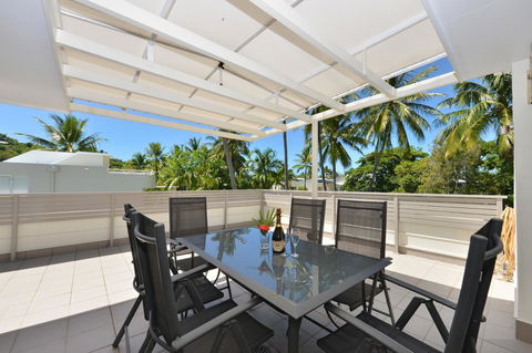 Seascape Holidays - Tropical Reef Apartments - Accommodation VIC 5