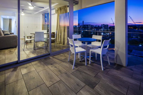 Direct Collective - Pavilion And Governor On Brookes - Accommodation VIC 14