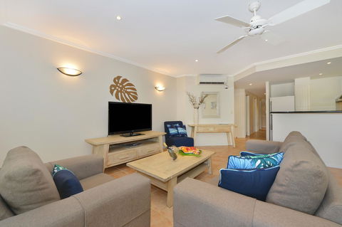 Cayman Villas Port Douglas - Accommodation VIC 34