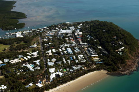 Cayman Villas Port Douglas - Accommodation VIC 4