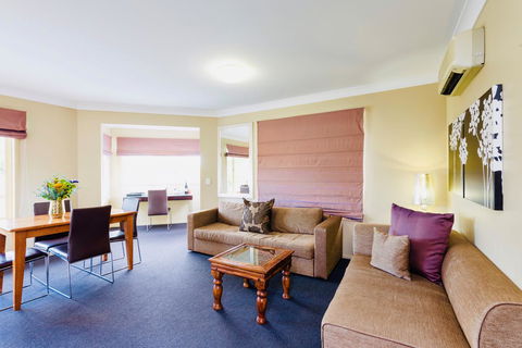 Ambassador On Ruthven - Accommodation VIC 28