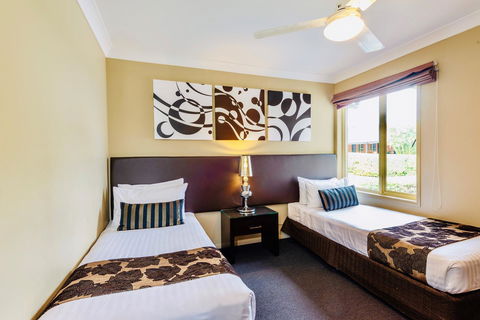 Ambassador On Ruthven - Accommodation VIC 24