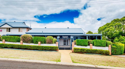 Ambassador On Ruthven - Accommodation VIC 33