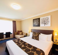 Best Western Plus Ambassador On Ruthven Motor Inn - Accommodation VIC