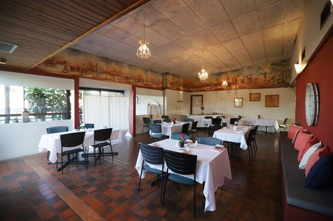 Emerald Central Hotel Official - Accommodation VIC 11