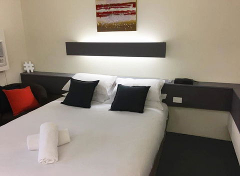Emerald Central Hotel Official - Accommodation VIC 18