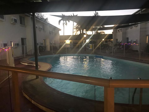Emerald Central Hotel Official - Accommodation VIC 1