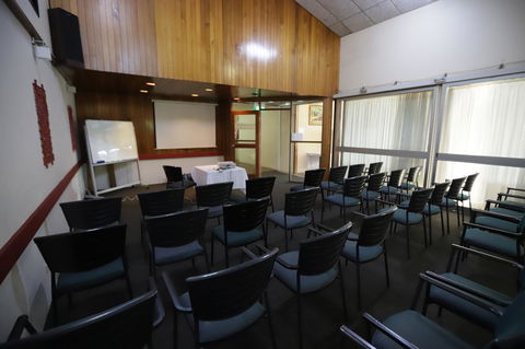 Emerald Central Hotel Official - Accommodation VIC 16