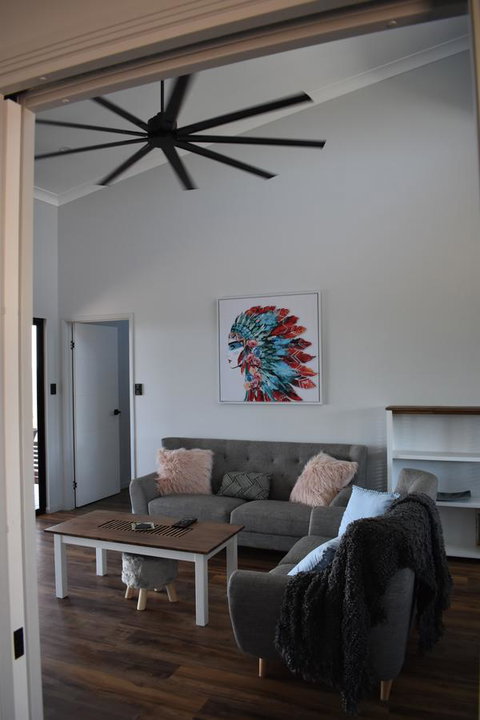 Ironbark House - Accommodation VIC 15