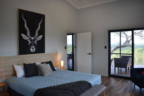 Ironbark House - Accommodation VIC 10